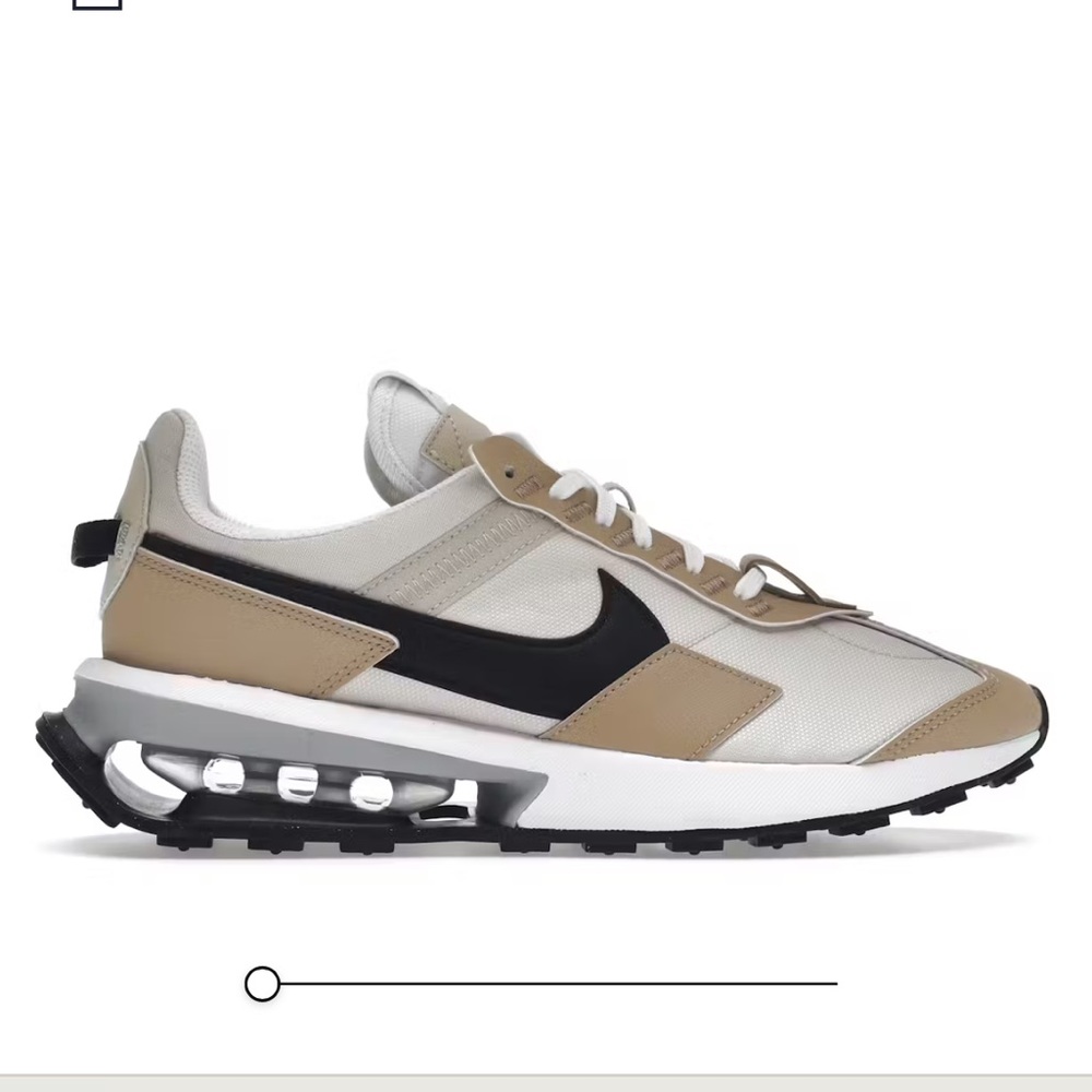 Nike Woman Air Max Pre-Day sneaker